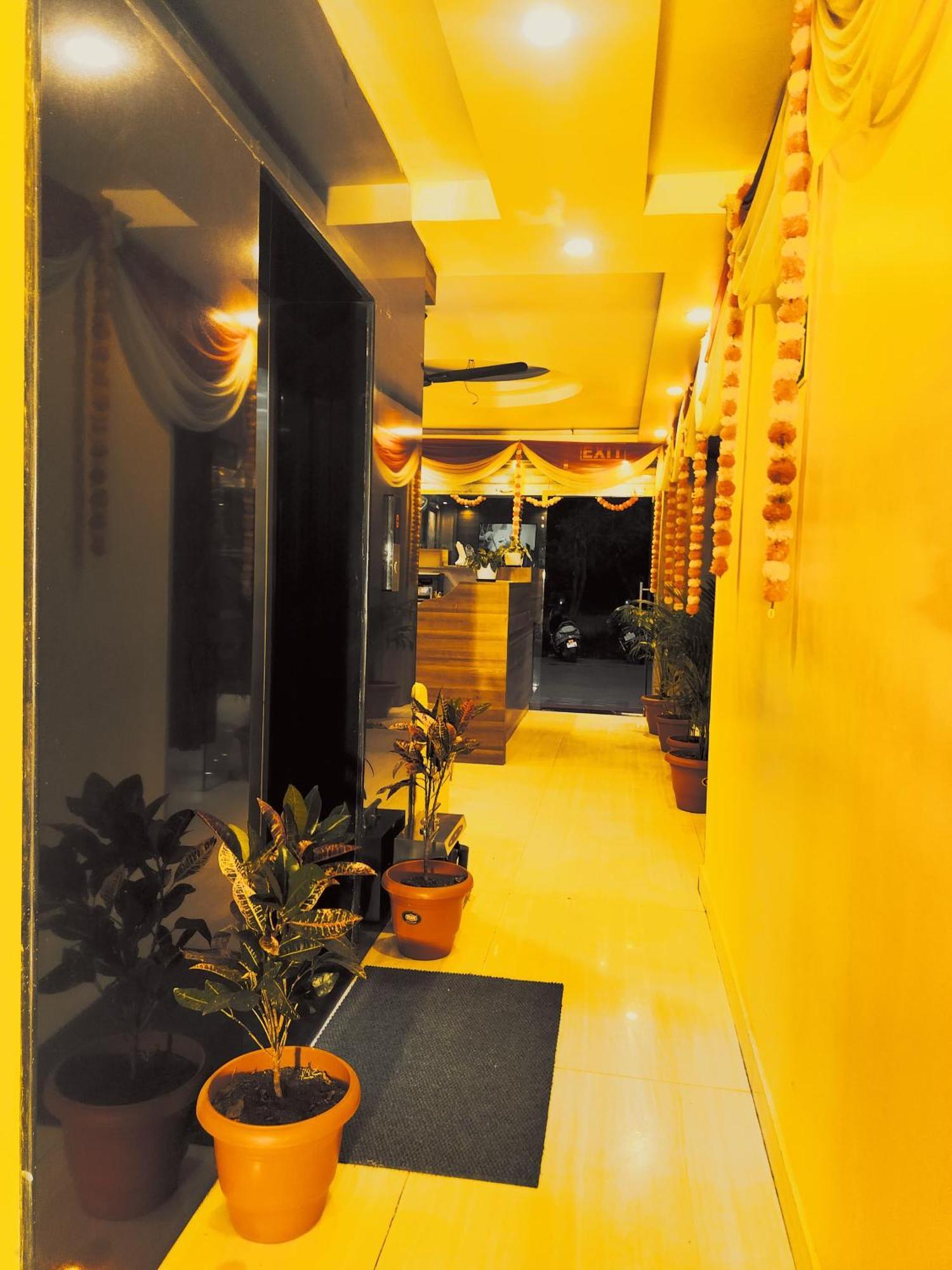 Hotel R K Palace Bhopal Exterior foto