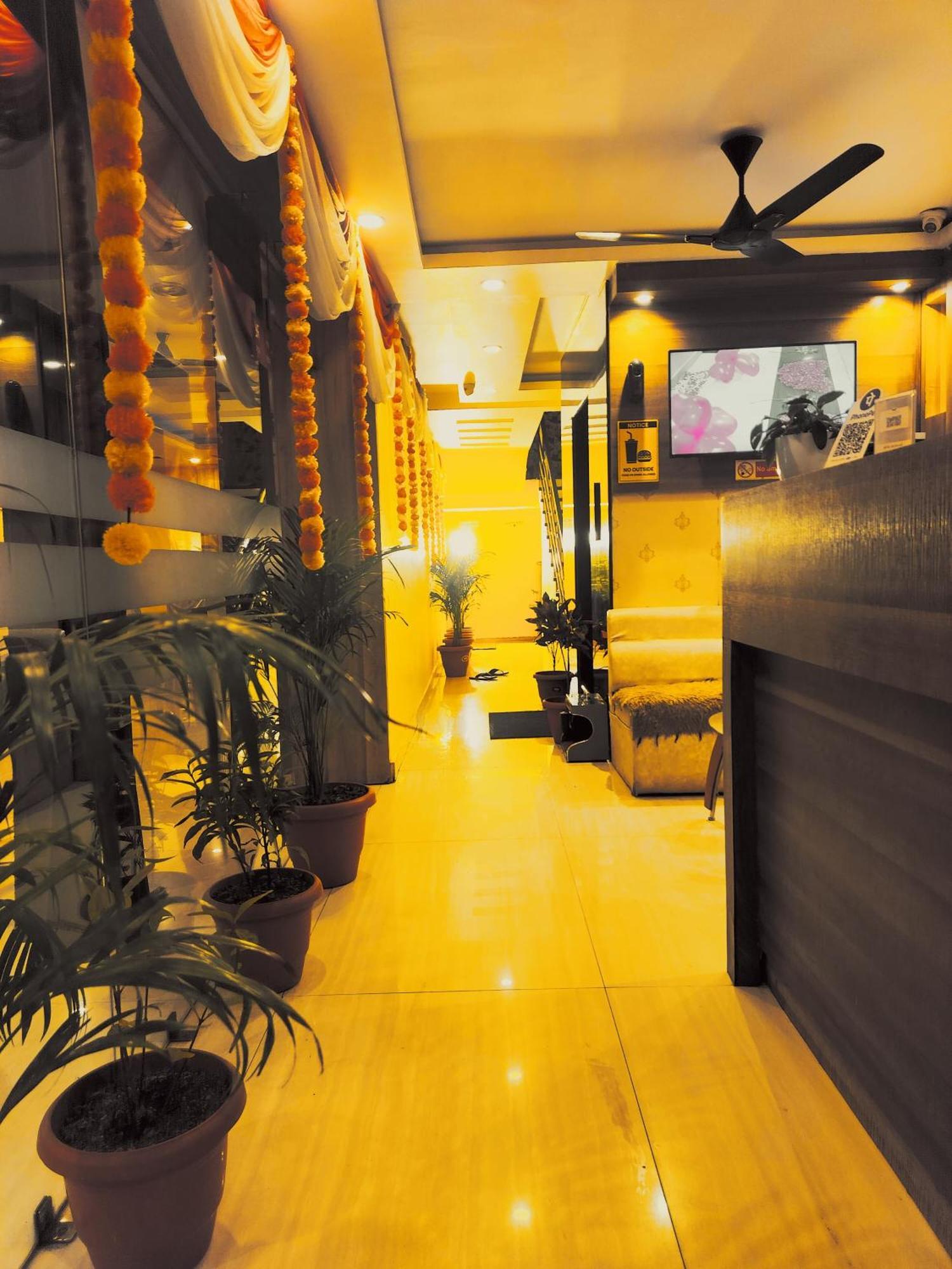 Hotel R K Palace Bhopal Exterior foto